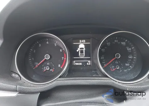 2017 Volkswagen Passat 1.8T R-Line z USA, uszkodzony, nr VIN 1VWDT7A37HC043834